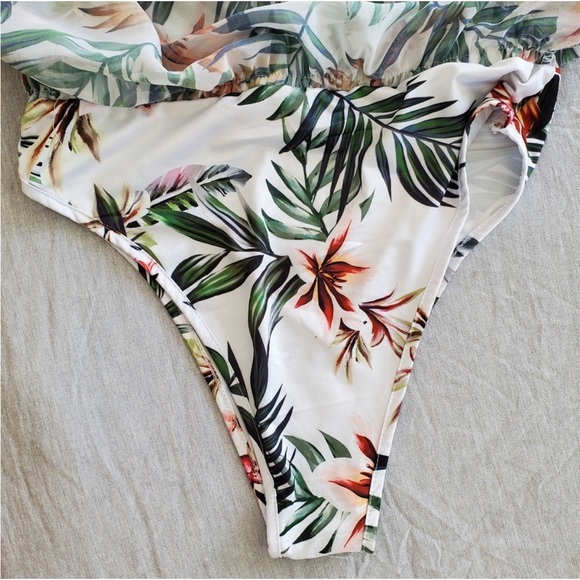 PRETTYLITTLETHING White Tropical Print Swim Cover Maxi Skirt - Picture 13 of 13